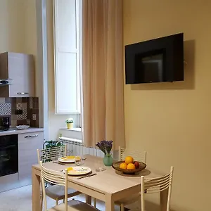 Alojamento de Acomodação e Pequeno-almoço La Canzanella, Nápoles